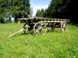 Ancien char � foin